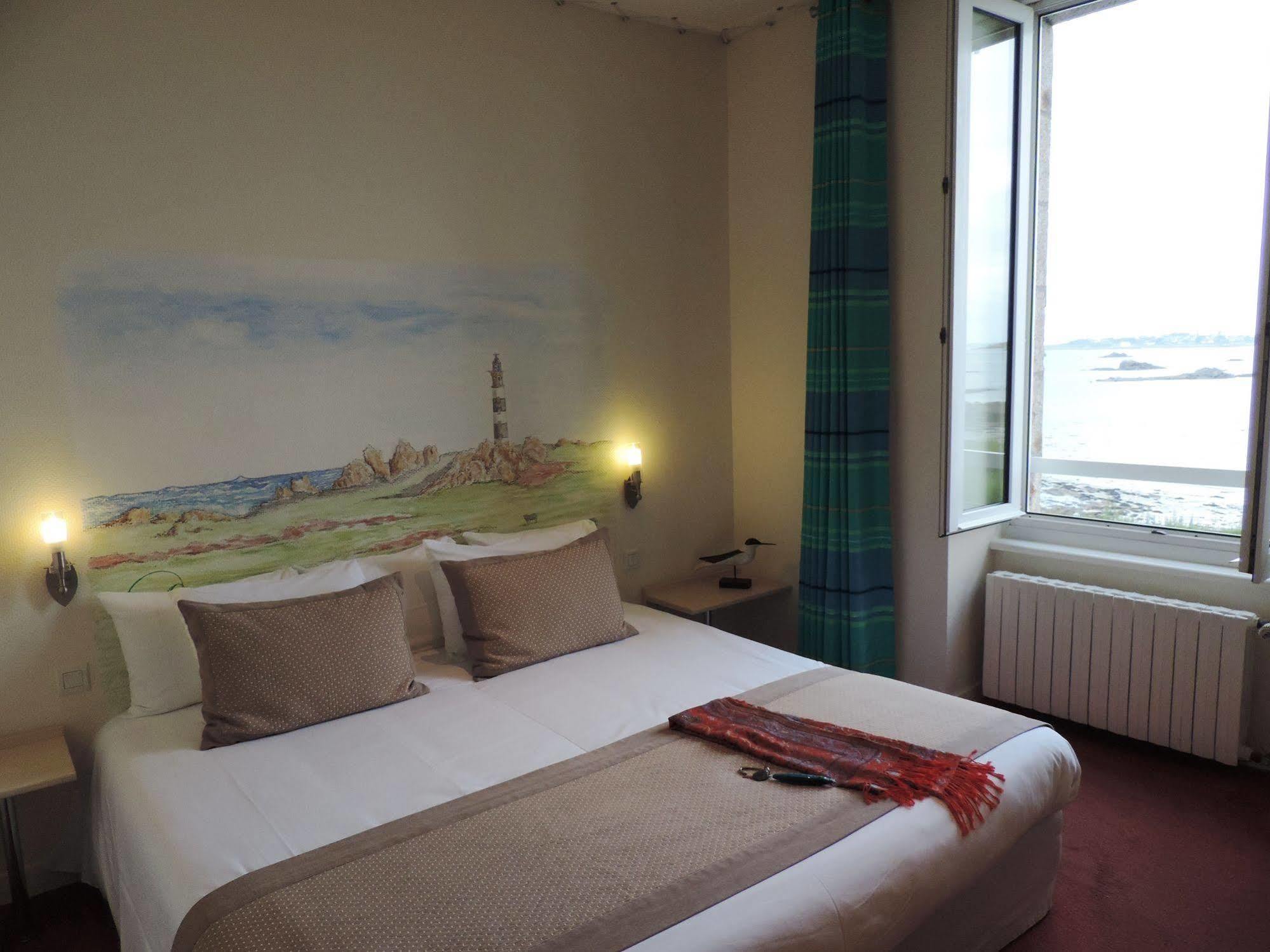 Hotel Aux Tamaris - Vue Mer Roscoff Εξωτερικό φωτογραφία