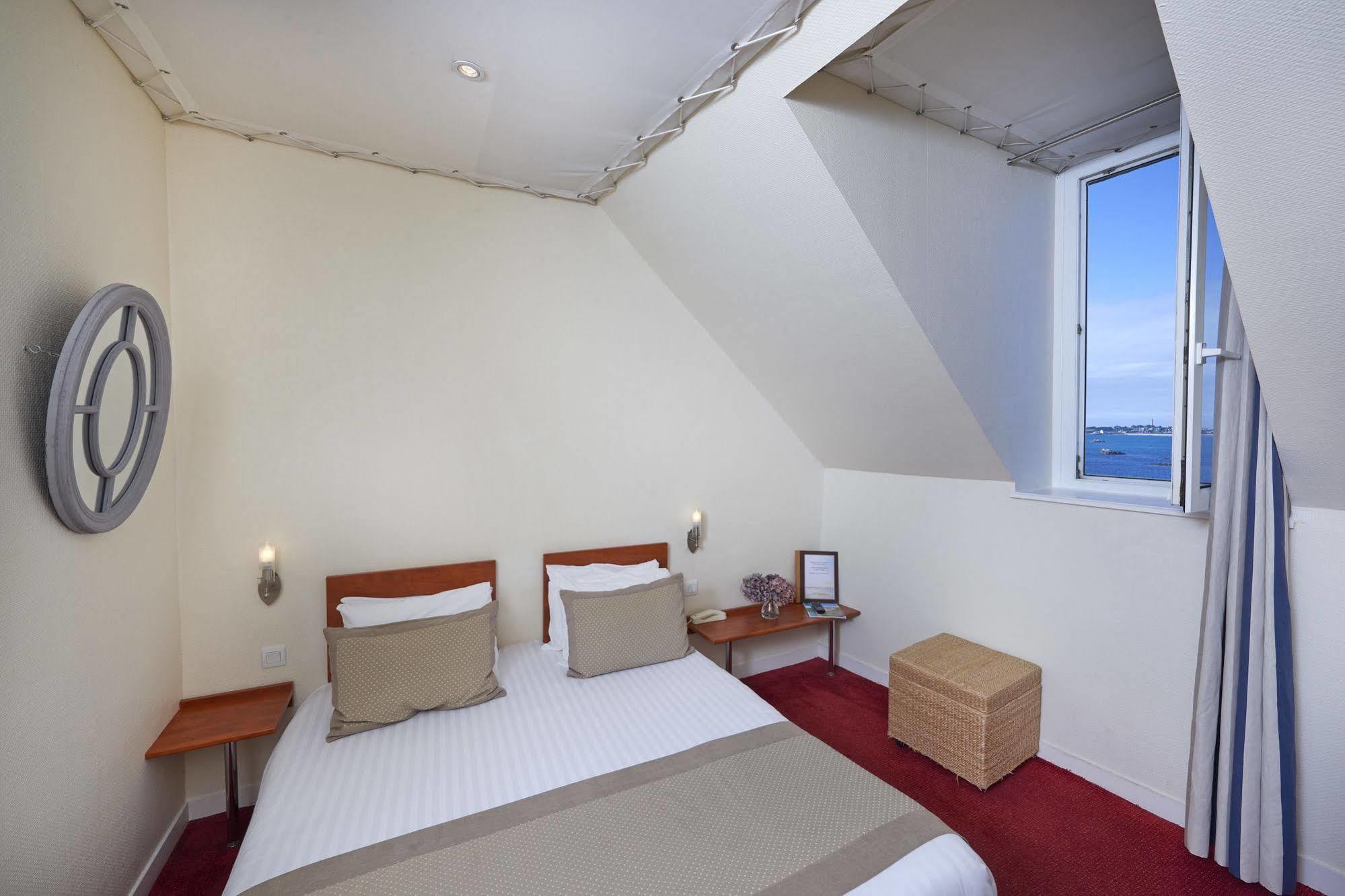 Hotel Aux Tamaris - Vue Mer Roscoff Εξωτερικό φωτογραφία